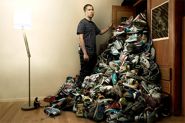 overflowing-shoes